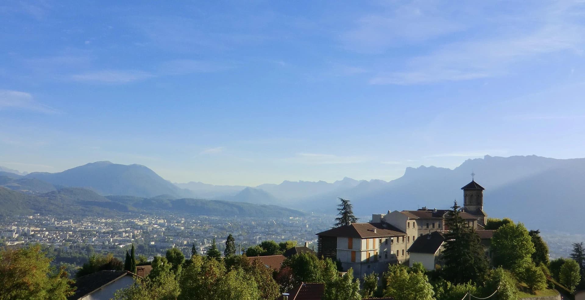 Vue du village de Corenc